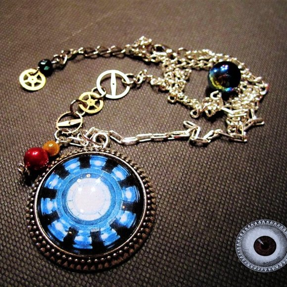 HANDMADE  IronMan necklace - Picture 1 of 4